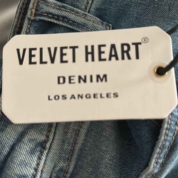 **Restocked** Velvet Heart Mid Rise Crop Jeans - Picture 9 of 10